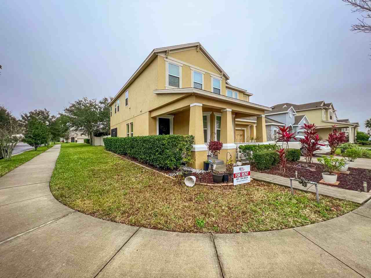 402 Rock Springs Cir - Photo 2 of 35