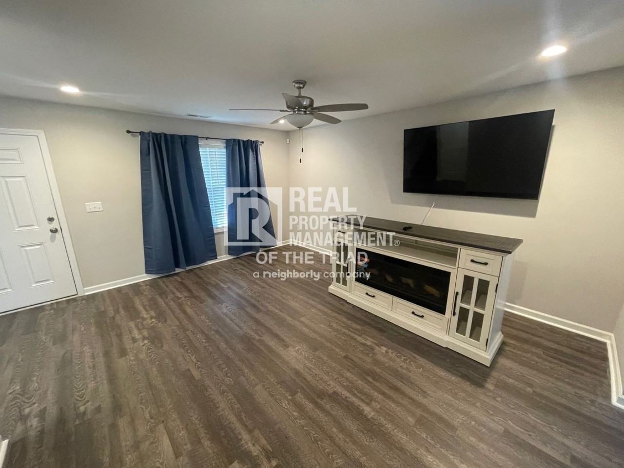 2708 N Patterson Ave - Photo 3 of 19