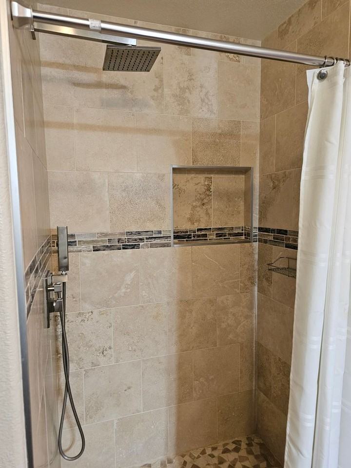 17979 N 89th Ln - Photo 3 of 27