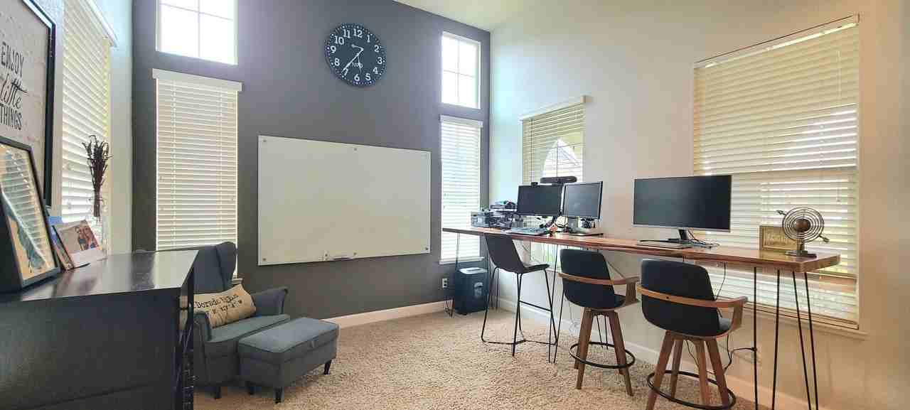 1034 Penniman Dr - Photo 2 of 37