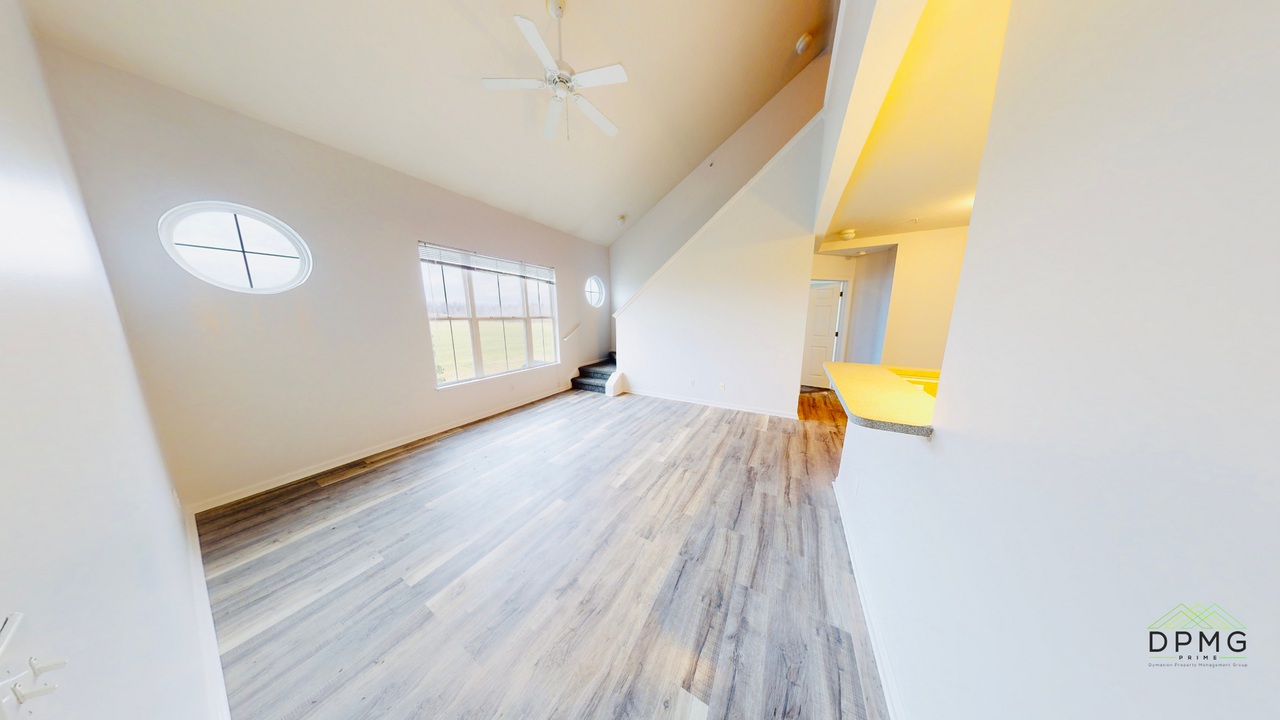 12967 Townsend Dr #212 - Photo 2 of 14