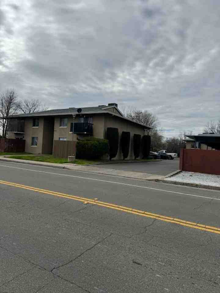 6244 Westside Rd - Photo 2 of 13