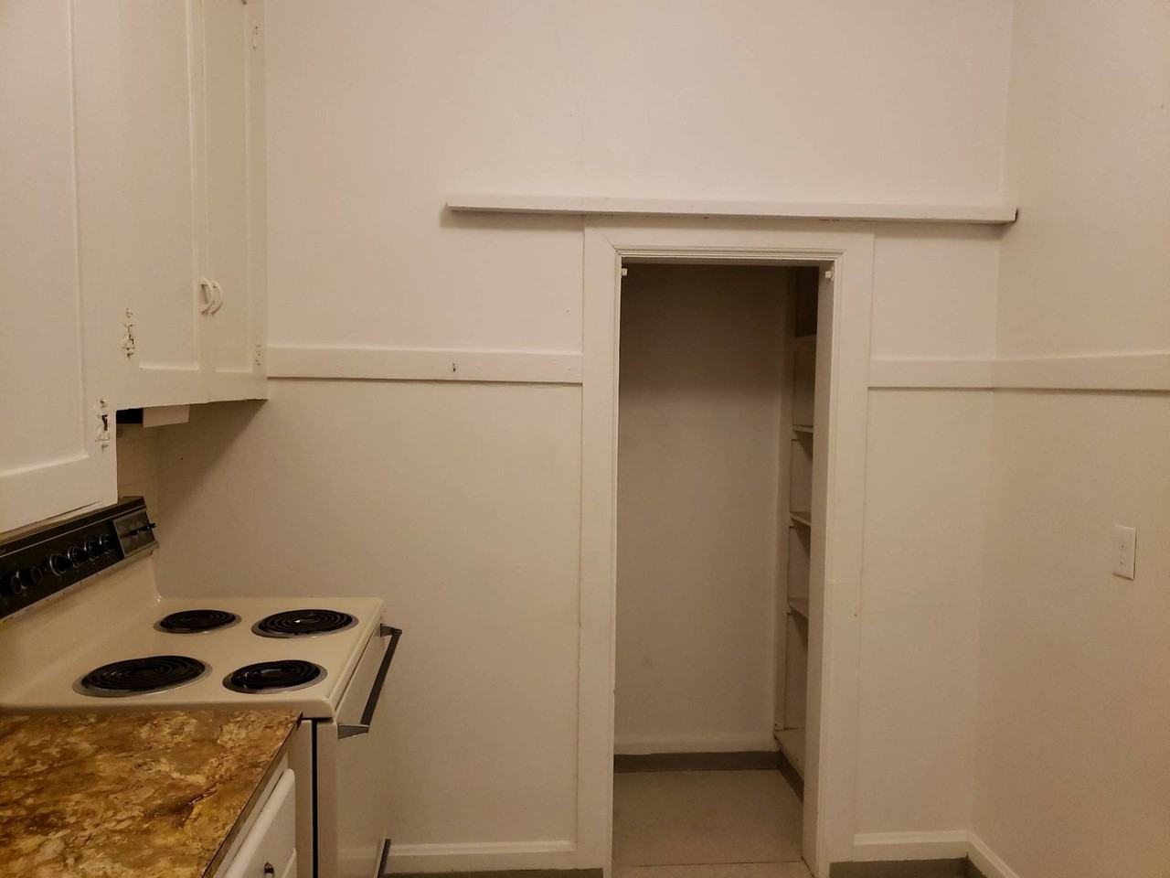 405 NE Oak Street - Photo 7 of 16