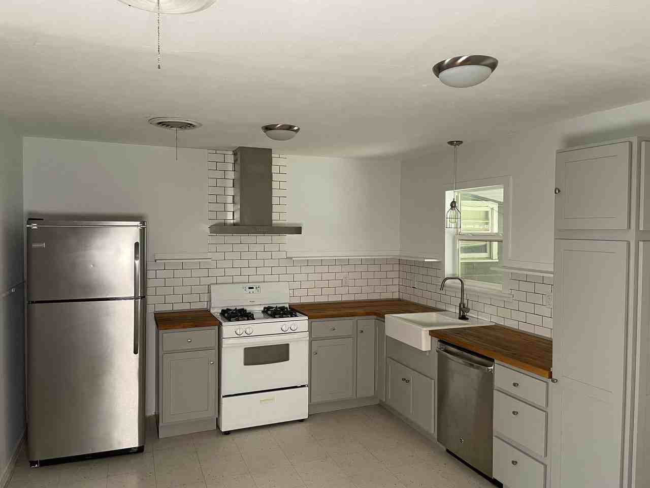 3511 25th St - Photo 5 of 12