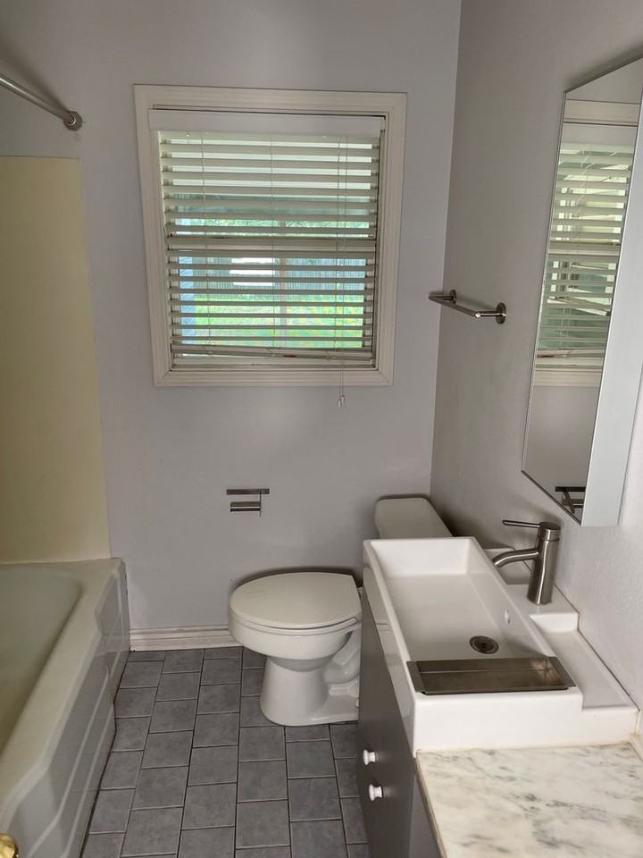 3511 25th St - Photo 7 of 12