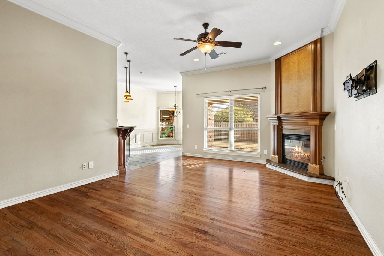 1130 Torbay Trce - Photo 5 of 24