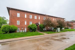 featured image of 401 Grandview Ct