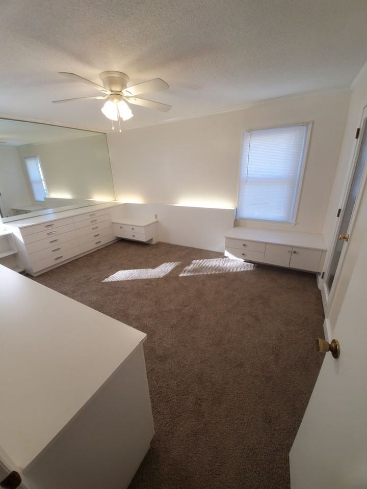 6051 Satterwhite Road - Photo 4 of 25