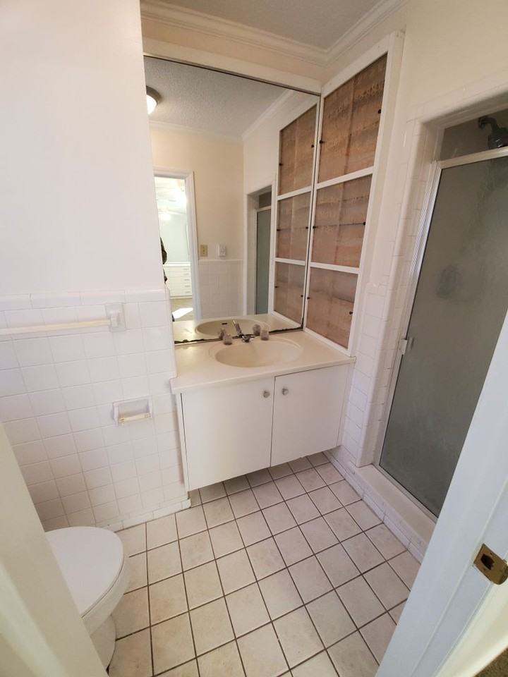 6051 Satterwhite Point Rd - Photo 6 of 25