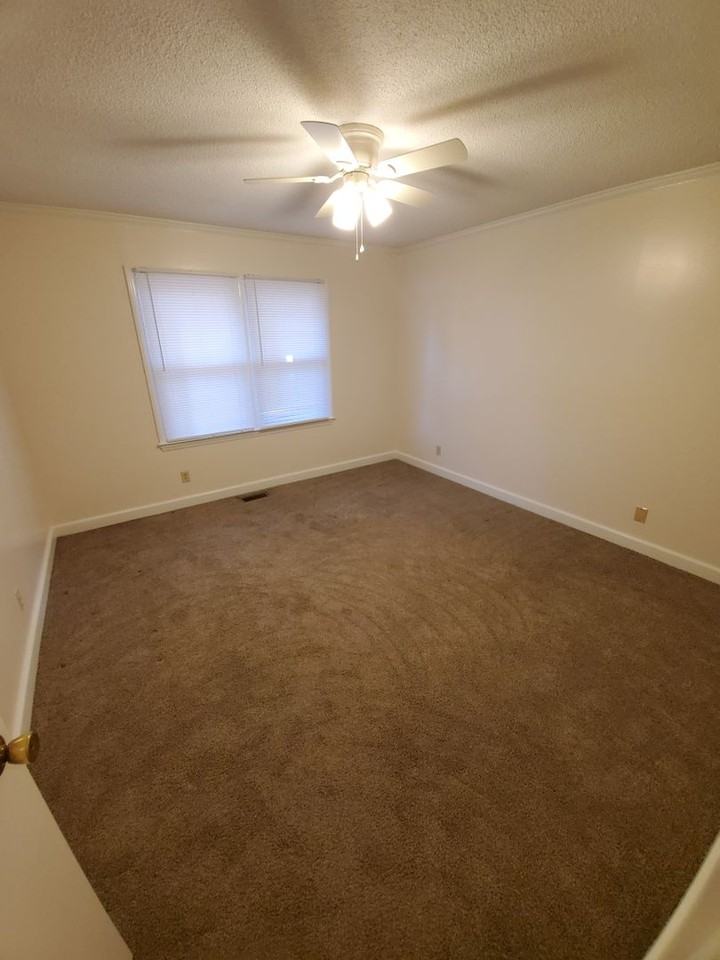 6051 Satterwhite Point Rd - Photo 2 of 25