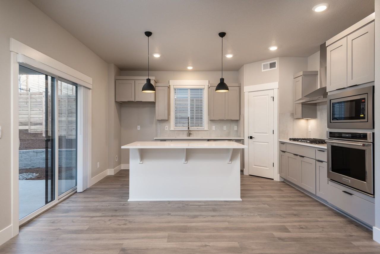 61202 Sw Beverly Way - Photo 3 of 27