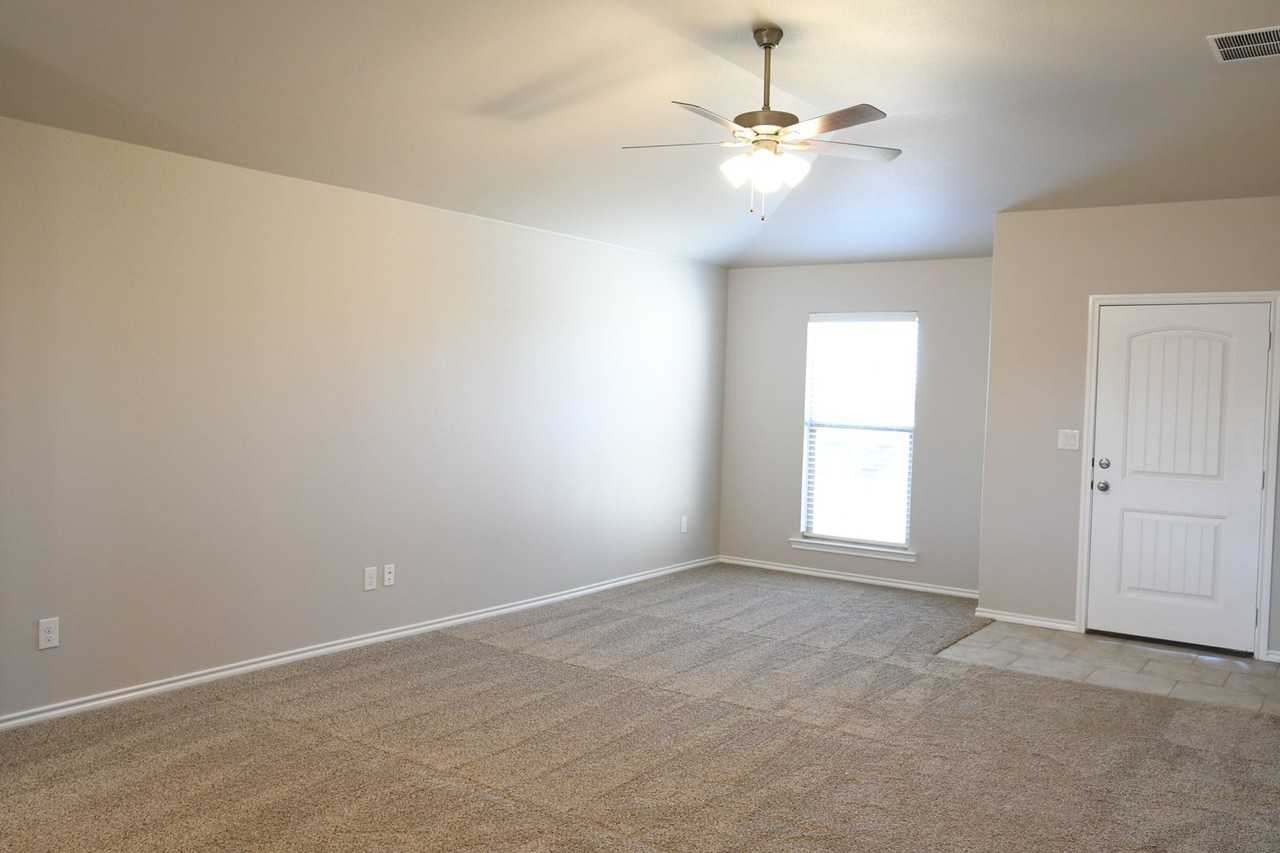 13311 Vernon Avenue - Photo 5 of 19