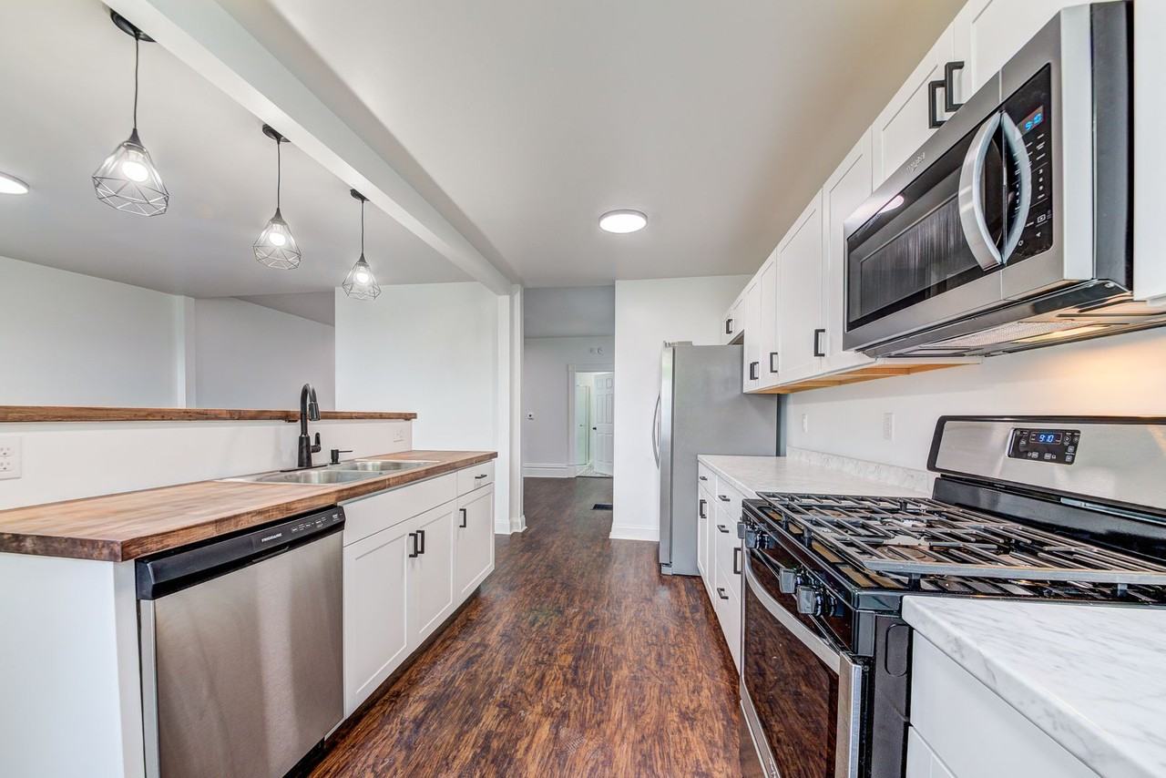 810 Eureka St - Photo 3 of 45