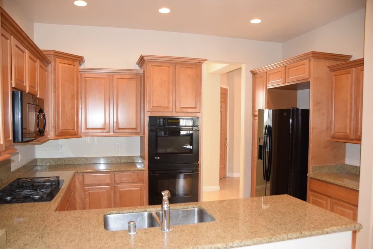 6904 Homing Pigeon Pl - Photo 5 of 38