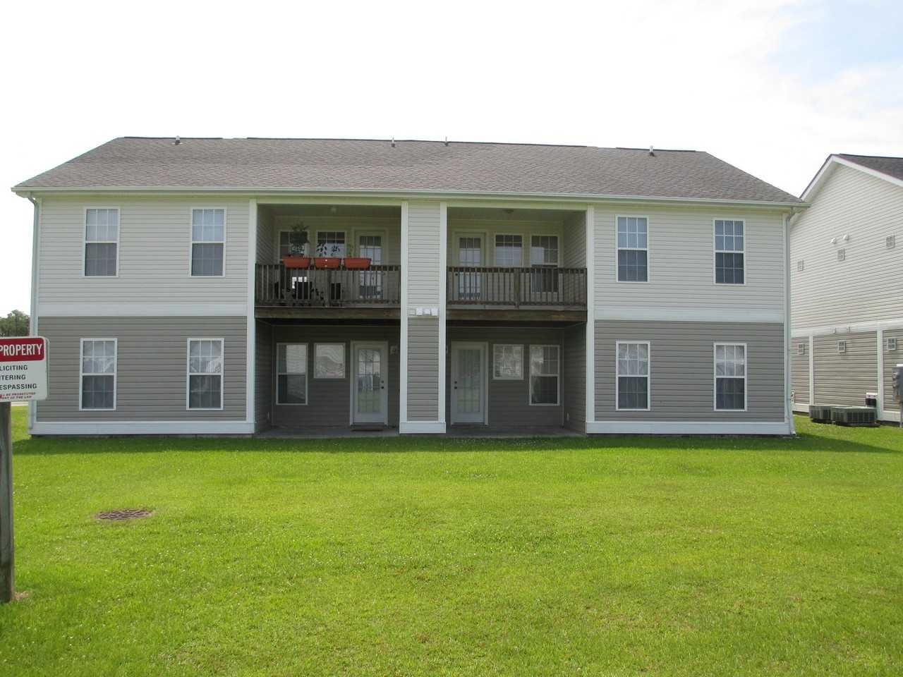 135 John Ct - Photo 7 of 10