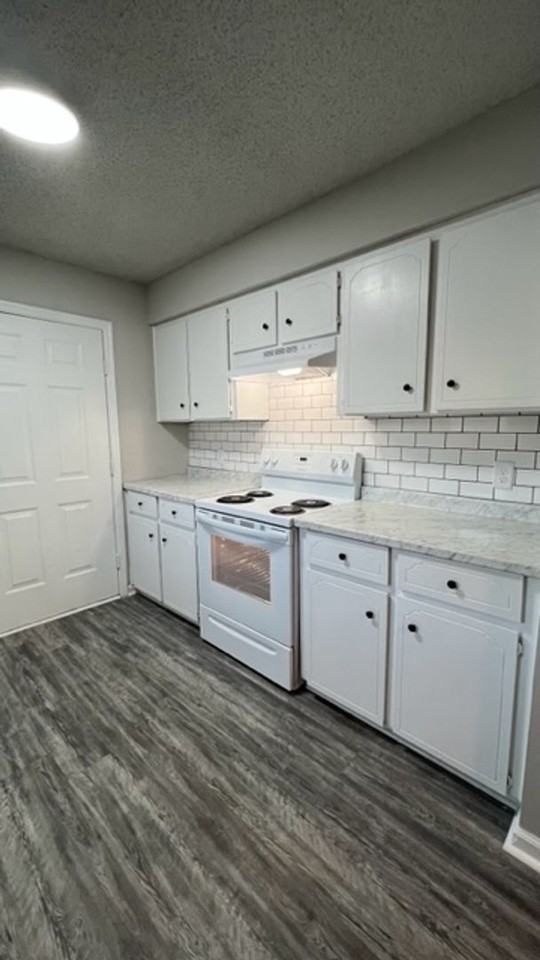 184 Sequoia Cir - Photo 2 of 12