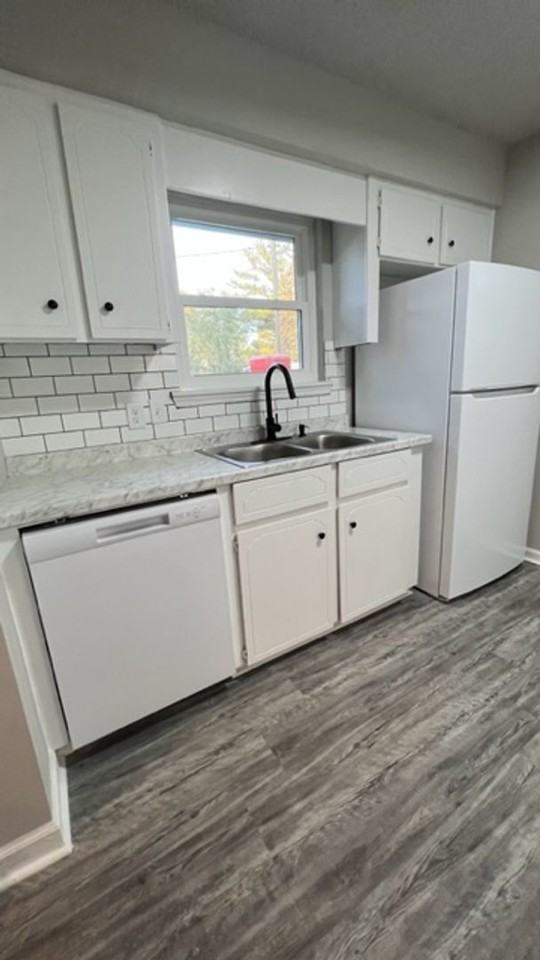 184 Sequoia Cir - Photo 3 of 12