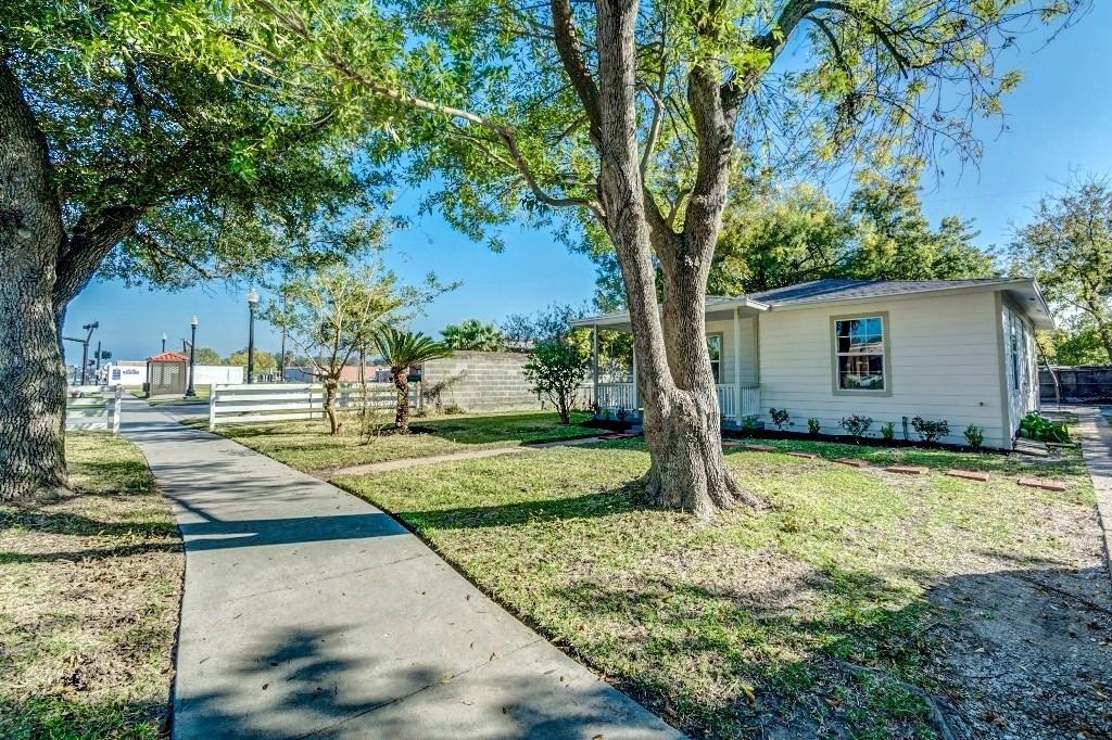 1001 9th Ave N - Photo 2 of 32