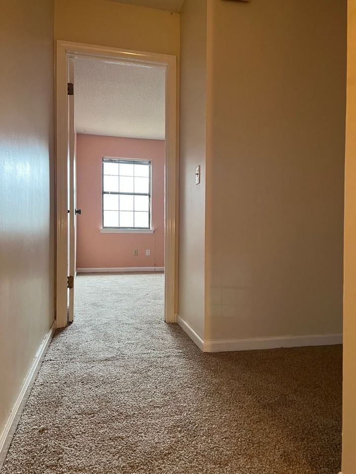 114 Brian Court - Photo 6 of 10