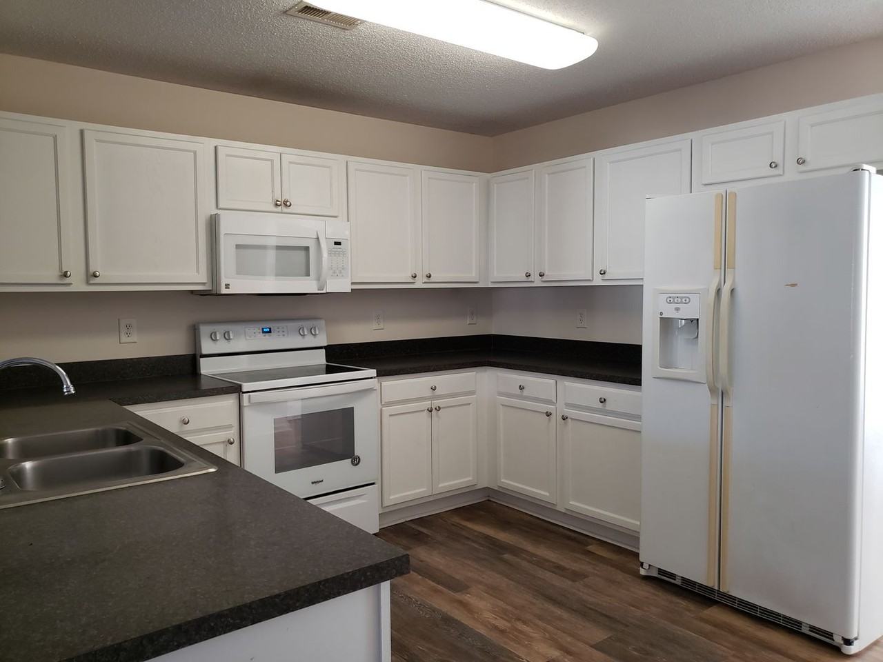 106 Locomotive Ln #207 - Photo 5 of 13