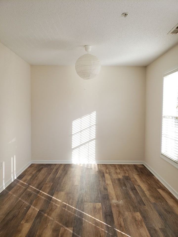 106 Locomotive Ln #207 - Photo 6 of 13