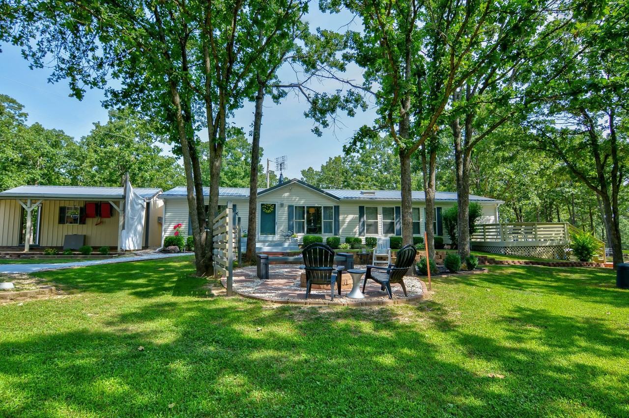 2766 Mccubbins Dr - Photo 2 of 50