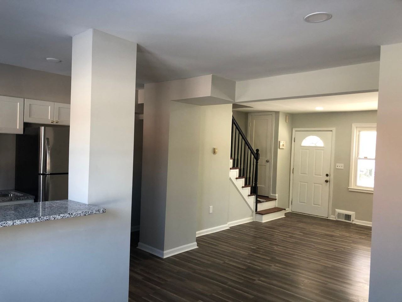 1004 Saint Dunstans Rd - Photo 3 of 22