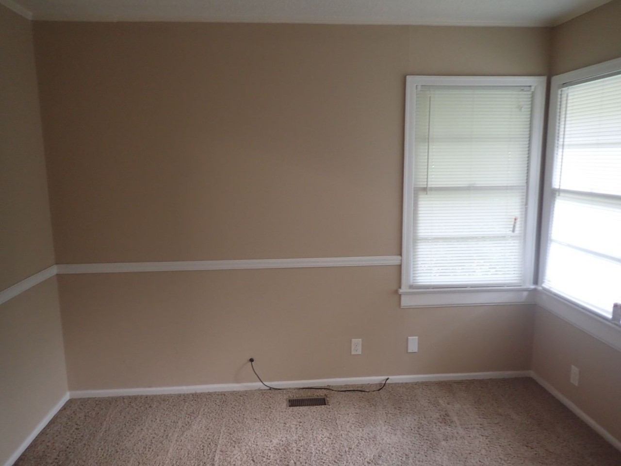 1808 Charlton St - Photo 5 of 18
