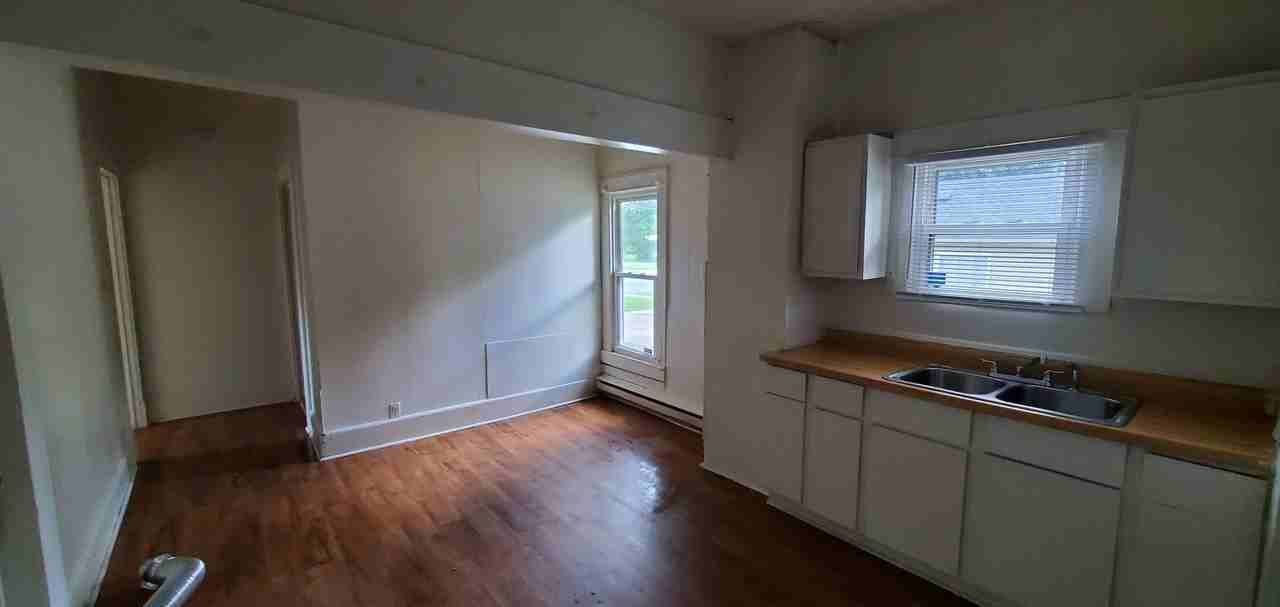 3609 Busic Ave - Photo 3 of 7