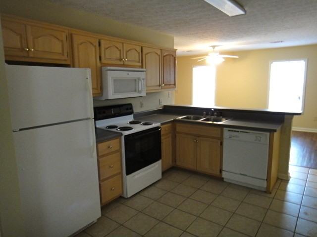 2006 Longview Ct - Photo 6 of 35