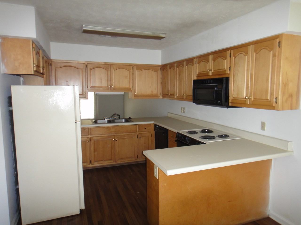 213 Harmon Dr - Photo 3 of 10