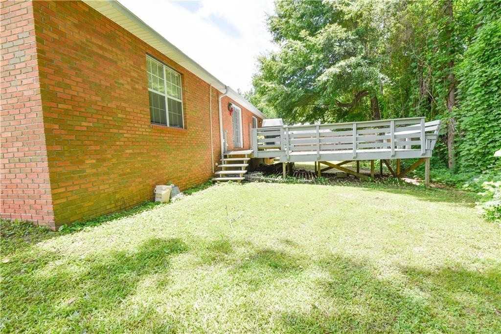 1990 Bluff Ct - Photo 6 of 20