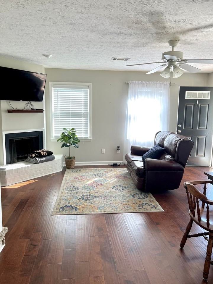 803 E Magnolia Ave #A - Photo 6 of 11