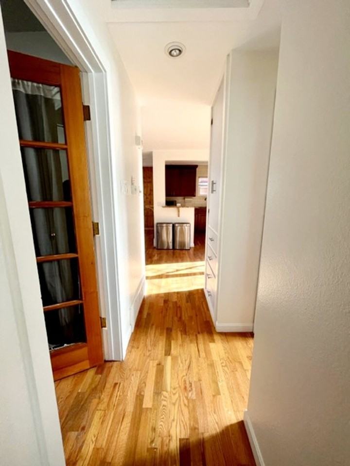 3043 7th St - Photo 6 of 37