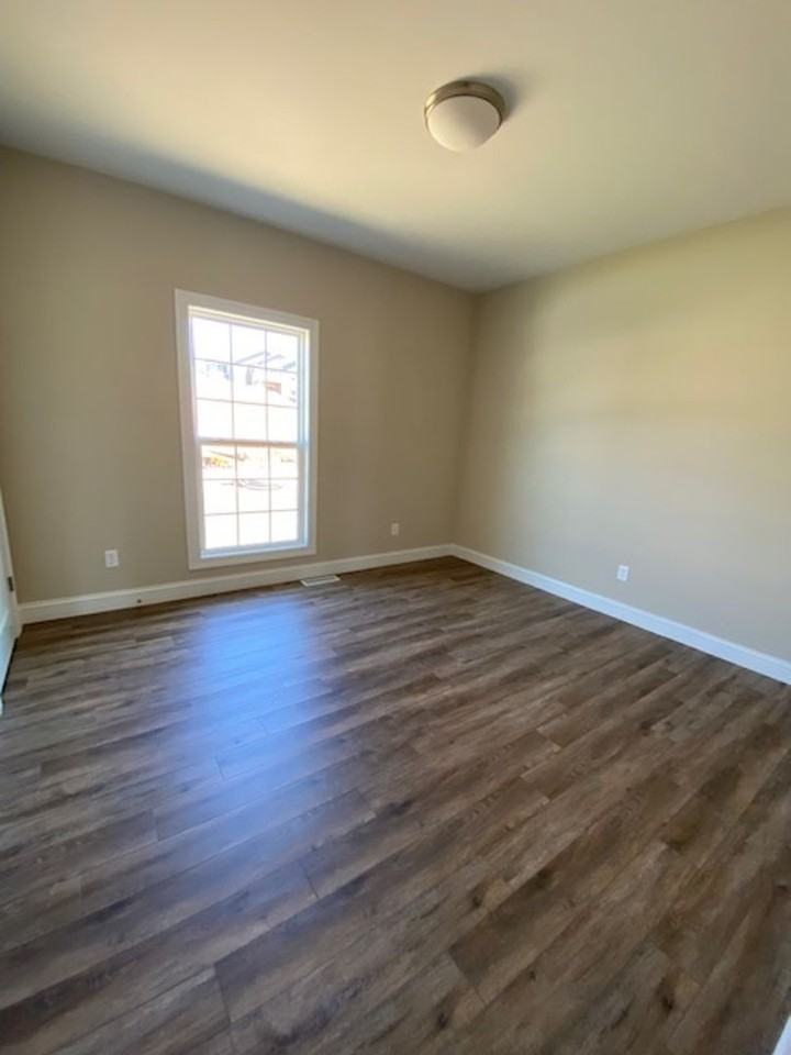 2272 Statten Dr - Photo 2 of 20