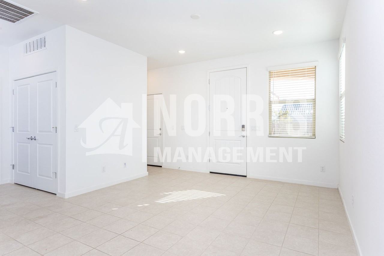 247 S San Gregorio Ln - Photo 5 of 34