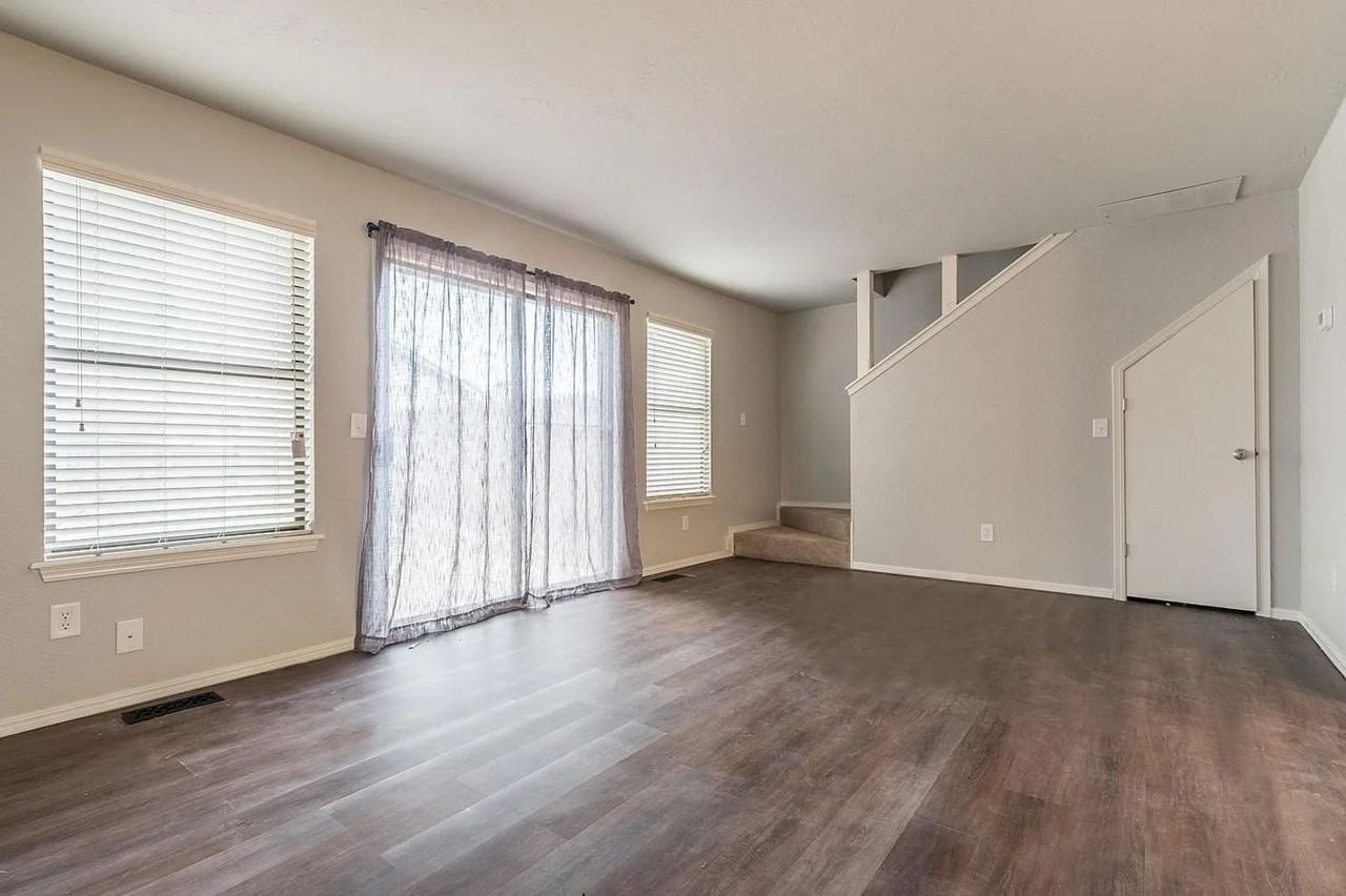 9016 9016 - 9020 N Rockwell Dr - 9020 #9020 - Photo 5 of 20