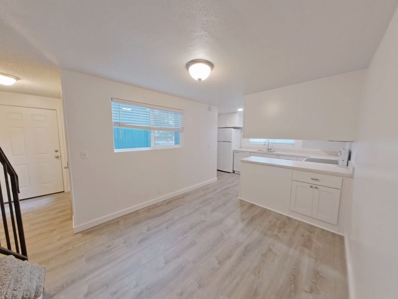 88044 5th St - Photo 2 of 9