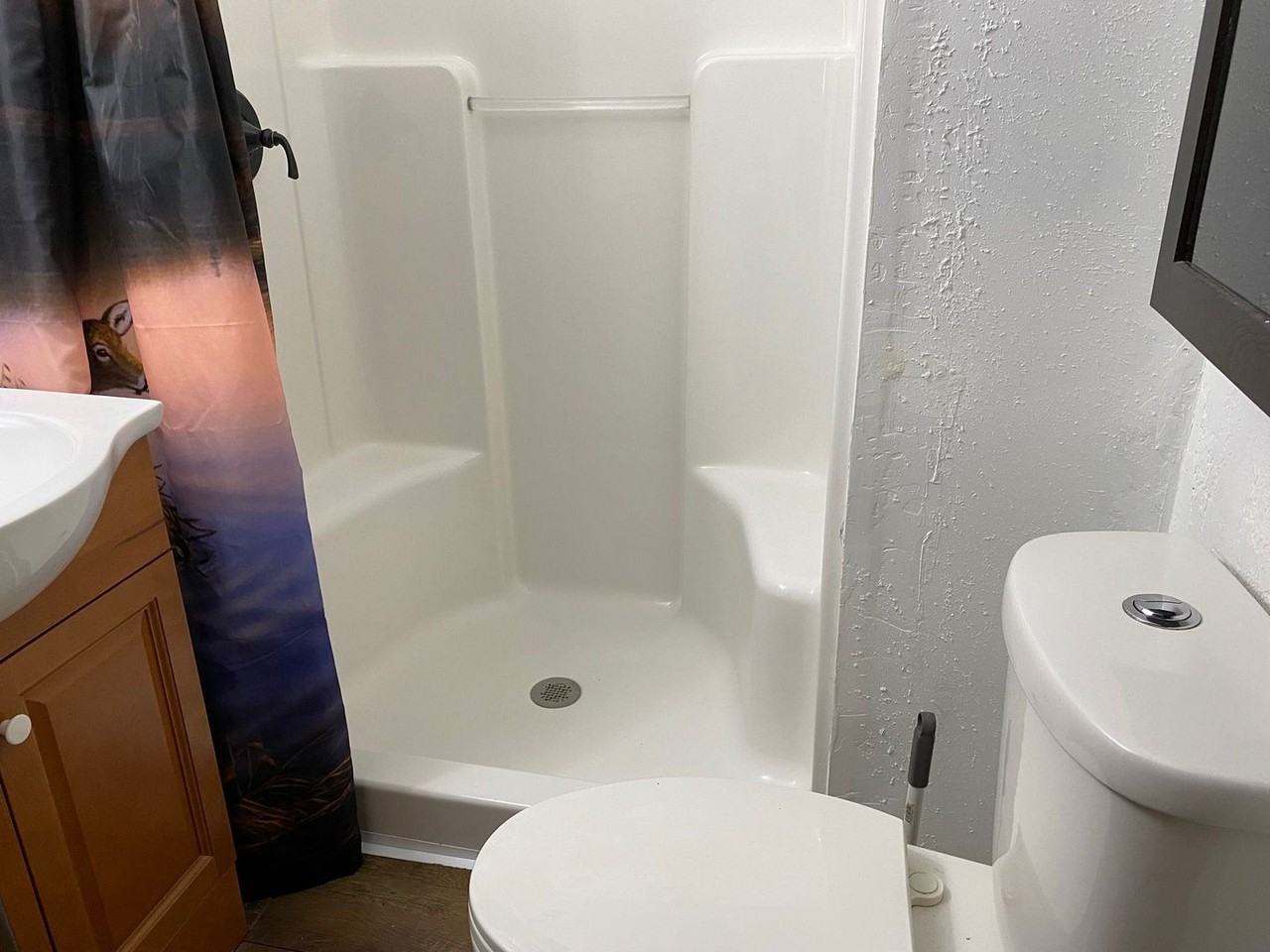 266 Chellis St - Photo 7 of 13