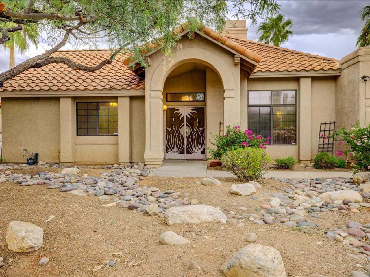 6056 N Calle Matamoros - Photo 2 of 39