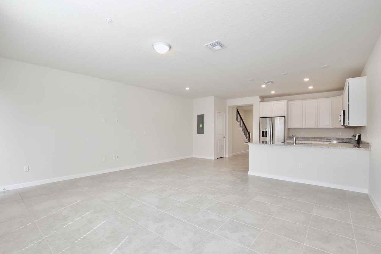 5586 Pineland Run - Photo 5 of 23