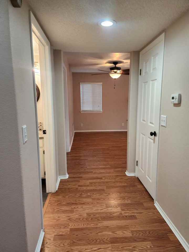 3301 Chuckwagon St - Photo 4 of 28