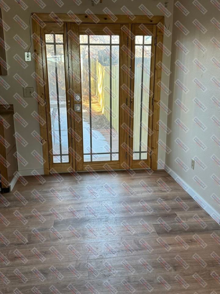 7104 Robin Dr - Photo 3 of 10