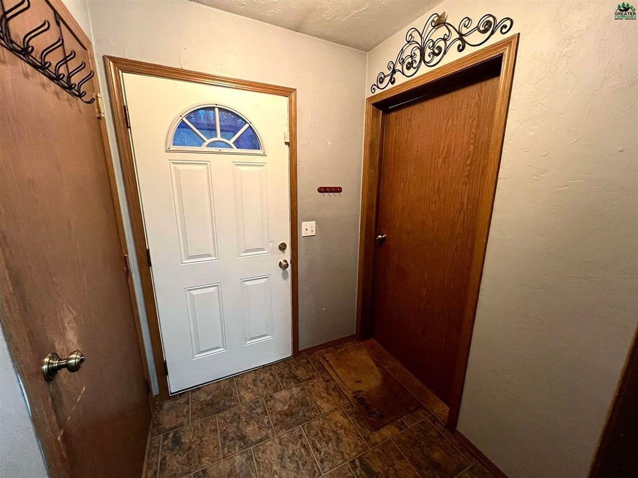 101 Hamilton Ave - Photo 2 of 15