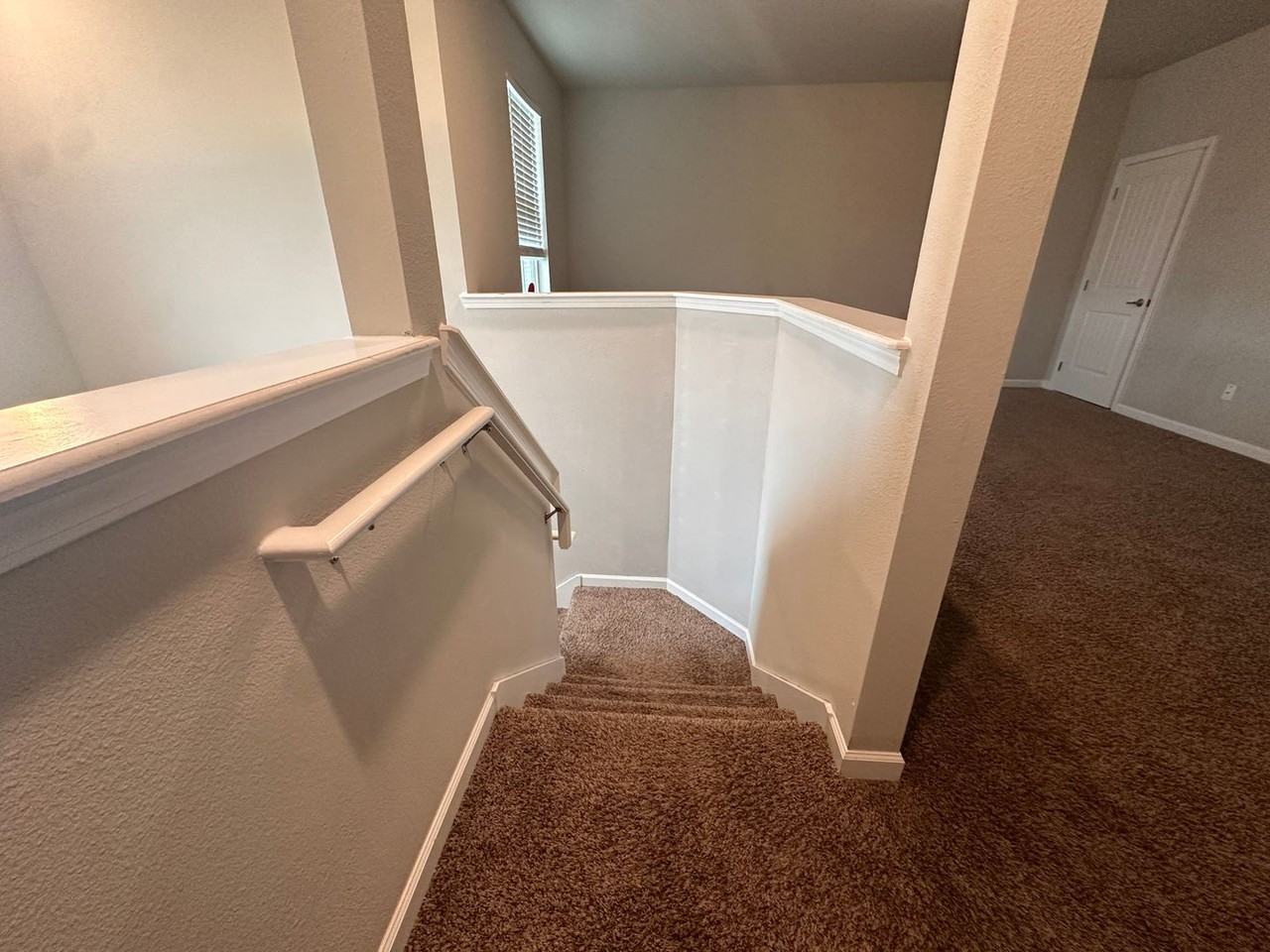 279 Windsor Woods Dr - Photo 2 of 28