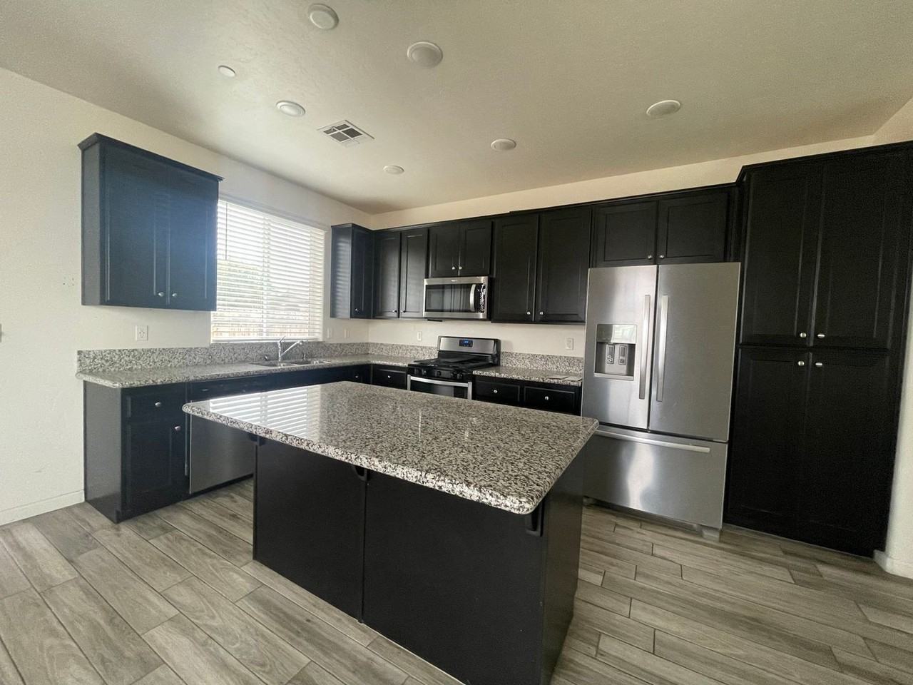 4845 W Flagstaff Ave - Photo 5 of 25