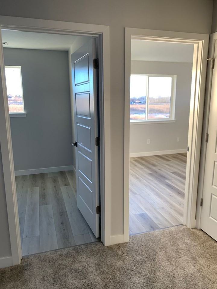 3892 S 2990 W - Photo 7 of 19