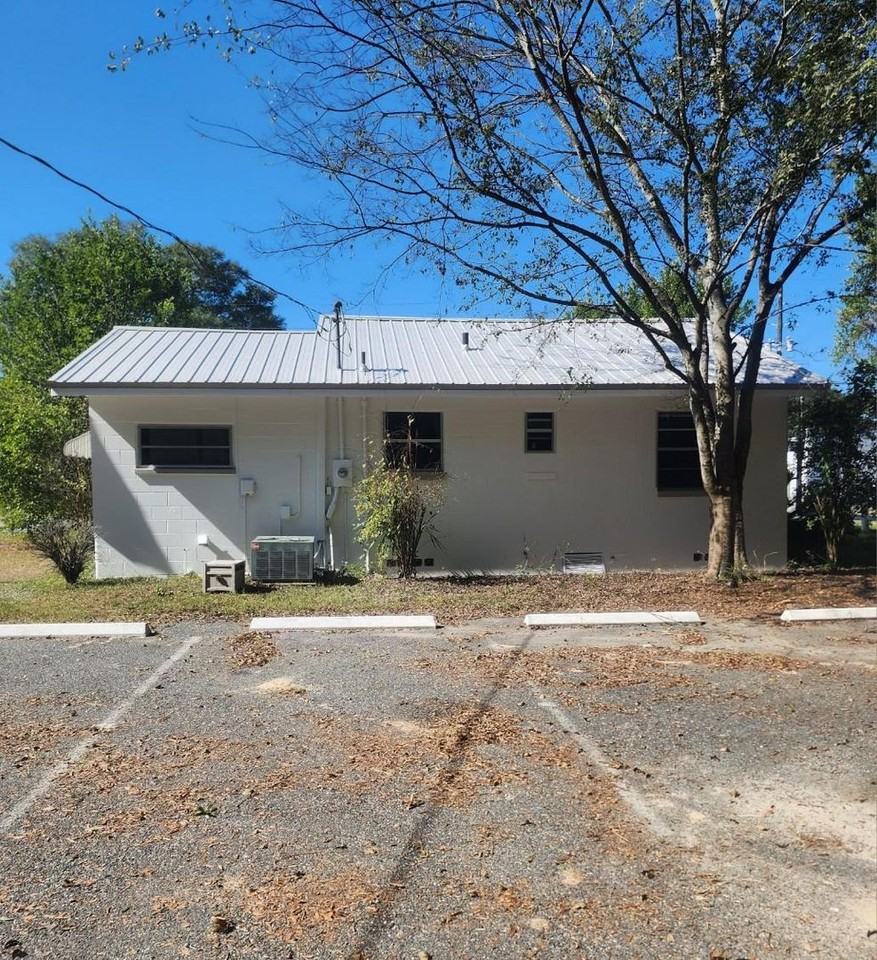 18387 Sw State Road 47 - Photo 2 of 26