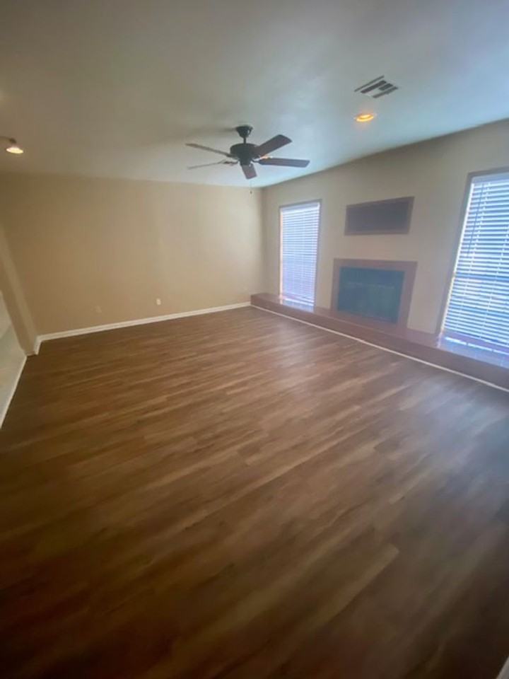 1116 Berkeley St - Photo 3 of 14
