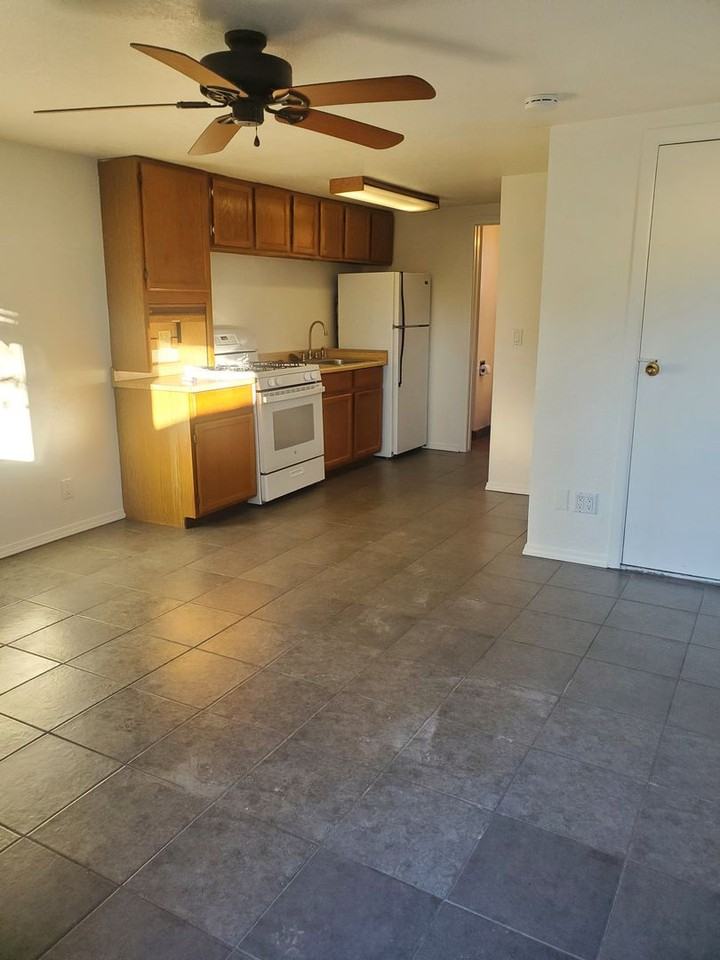 648 Good Hope St - Photo 3 of 7